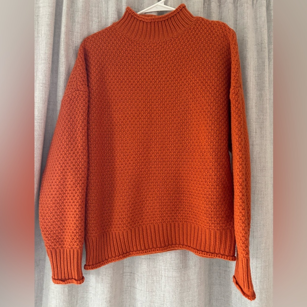 Zesica Cozy Orange Sweater. EUC. Women’s Medium.